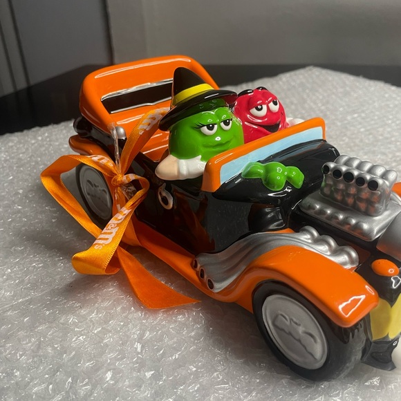 M&M's 2003 Galerie Halloween Candy Dish Orange/Black Ceramic Classic Hot Rod Car - Picture 3 of 6